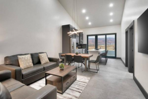 Vizcaya #4 - Moab's Newest Luxury Rental (Hot Tub)